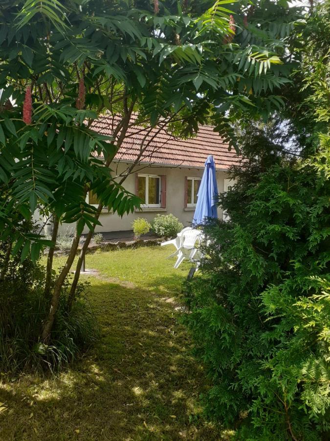 La Jurassienne Villa ชอมปาญโญล ภายนอก รูปภาพ